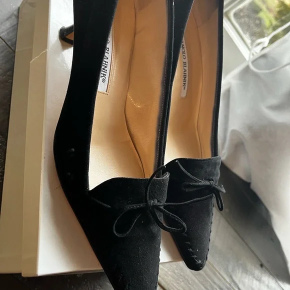 Manolo Blahnik Shoes - Picture 6 of 6